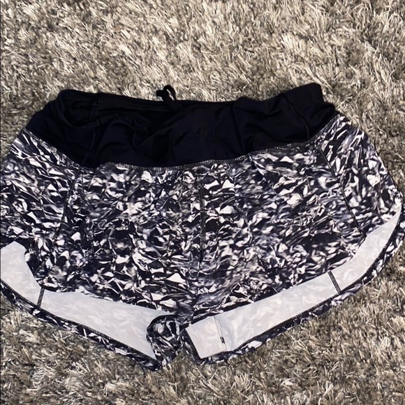 lululemon shorts - Picture 1 of 3